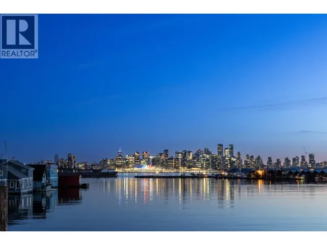 FRSL17 415 W ESPLANADE AVENUE, North Vancouver, British Columbia V7M1A6