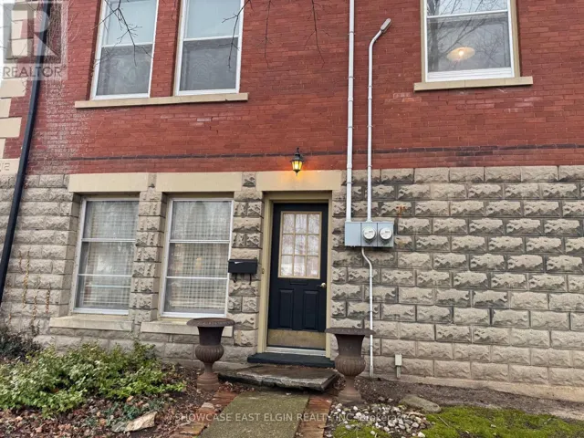 62 CENTRE STREET, Aylmer, Ontario N5H2G5
