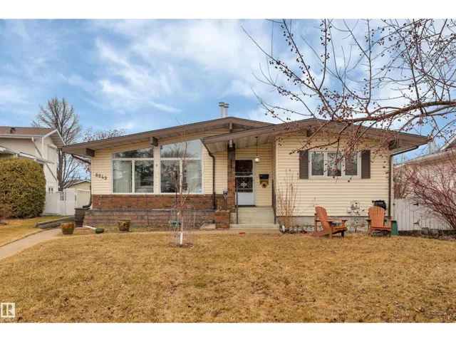 8649 27 AV NW, Edmonton, Alberta T6K2X3