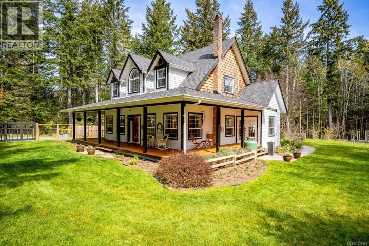 2300 Waveland Rd, Comox, British Columbia V9J1X4