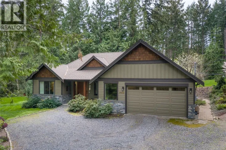 7165 Royal Dr, Lantzville, British Columbia V0R2H0