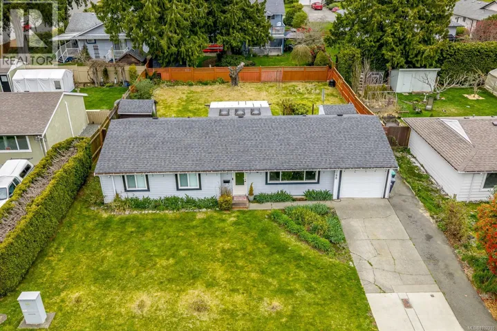 2188 Noel Ave, Comox, British Columbia V9M1J4