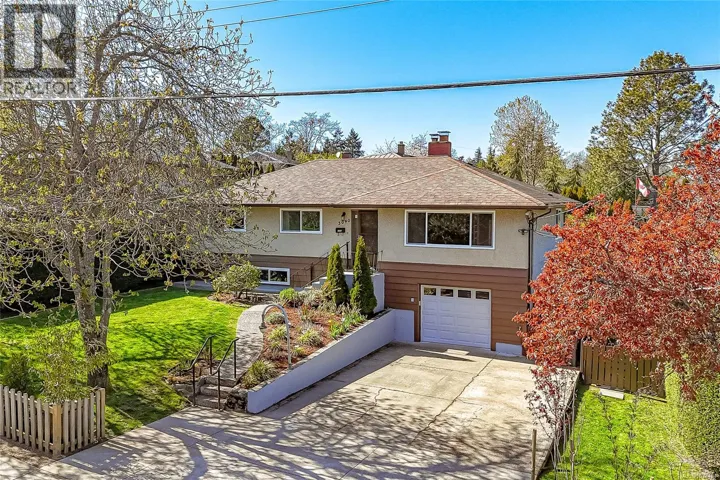 3040 Dysart Rd, Saanich, British Columbia V9A2K4