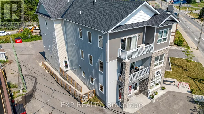 17 MOORE STREET, Carleton Place, Ontario K7C2R4
