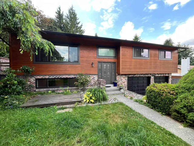 11285 133A STREET, Surrey, British Columbia V3R2Y8