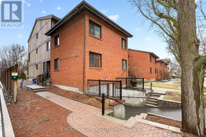 B - 35 ROBINSON AVENUE, Ottawa, Ontario K1N8N8