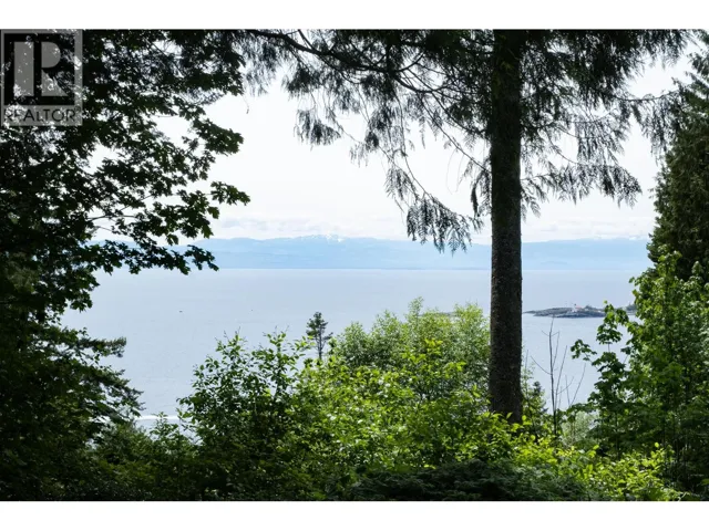8127 REDROOFFS ROAD, Halfmoon Bay, British Columbia V7Z1A7