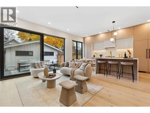2 448 W 20TH AVENUE, Vancouver, British Columbia V5Y2C8