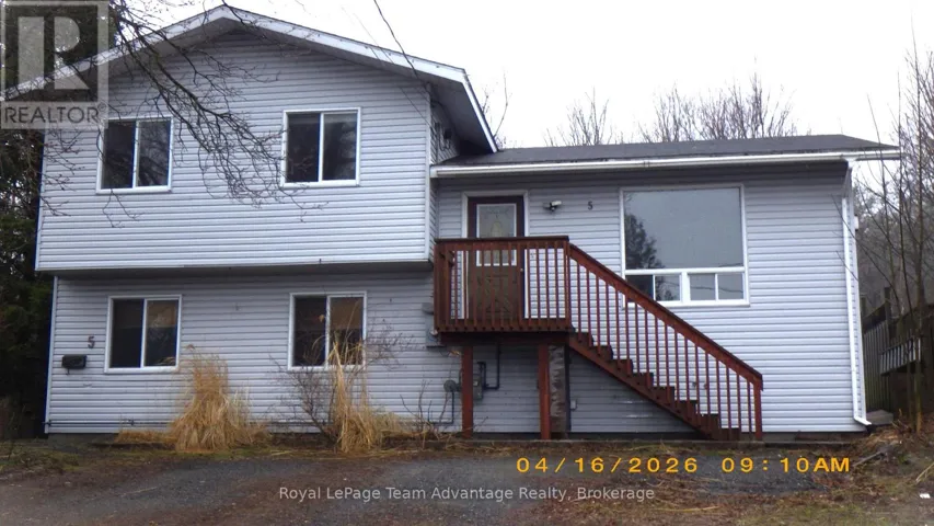 5 LOGANS LANE, Parry Sound, Ontario P2A1H3