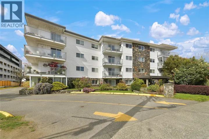 7 848 ESQUIMALT Rd, Esquimalt, British Columbia V9A6W9