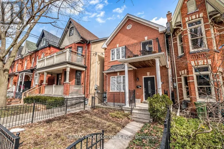 LOWER - 213 MAJOR STREET, Toronto (University), Ontario M5S2L4