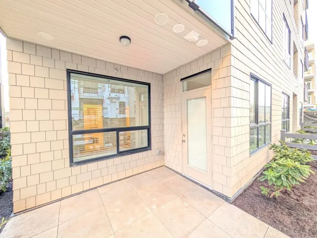 15777 85 AVE, Surrey, British Columbia V4N0Y2