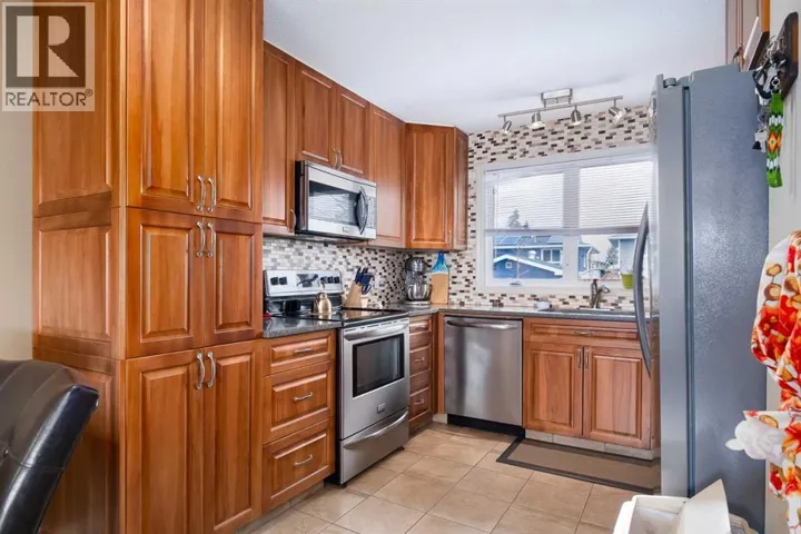 60 Doverview Place SE, Calgary, Alberta T2B1Z5