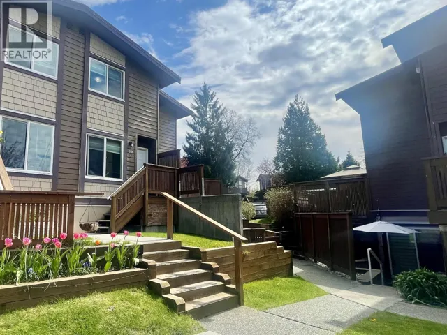 4 306 HIGHLAND WAY, Port Moody, British Columbia V3H3V7