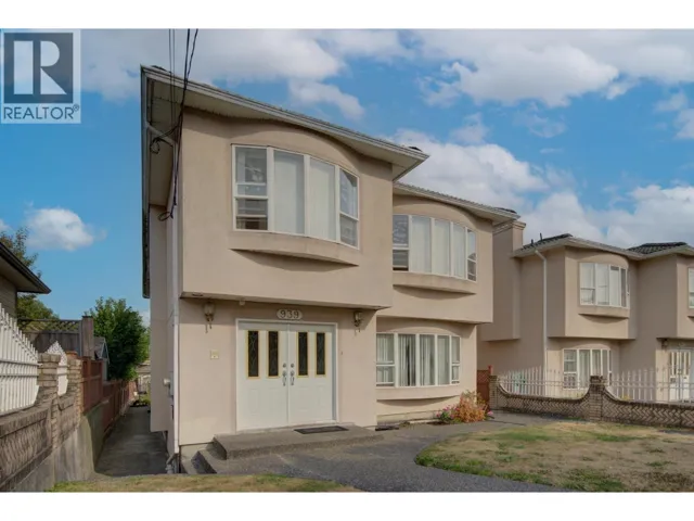 939 E 26TH AVENUE, Vancouver, British Columbia V5V2J3