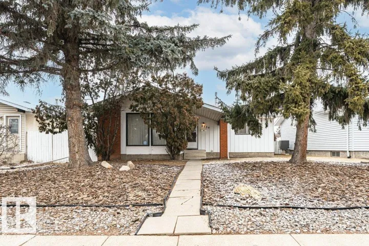 8804 19 AV NW, Edmonton, Alberta T6K1Z6