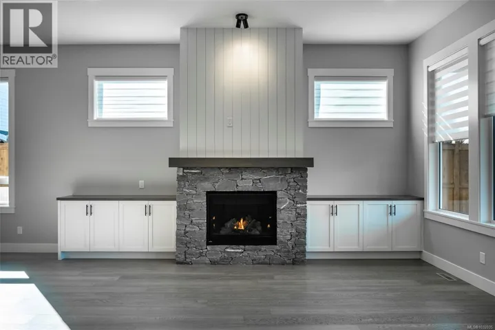 860 Mariner Way, Parksville, British Columbia V9P1S3