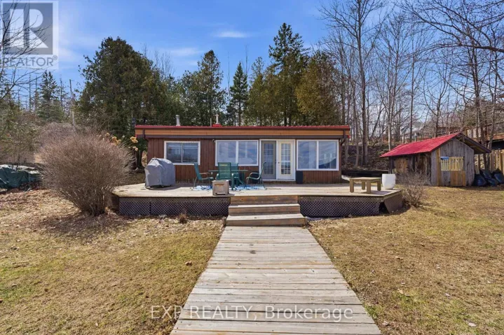 15 NEELY STREET, Ottawa, Ontario K0A1T0