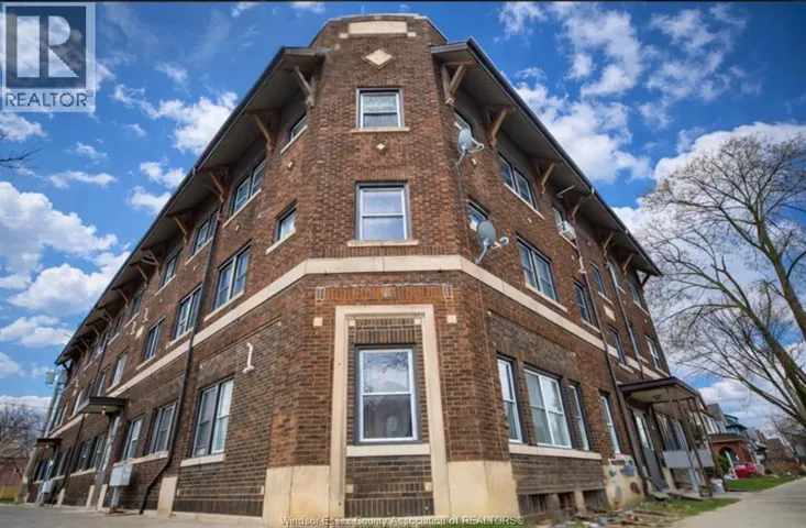 416 Lincoln Unit# 10, Windsor, Ontario N8Y2G5