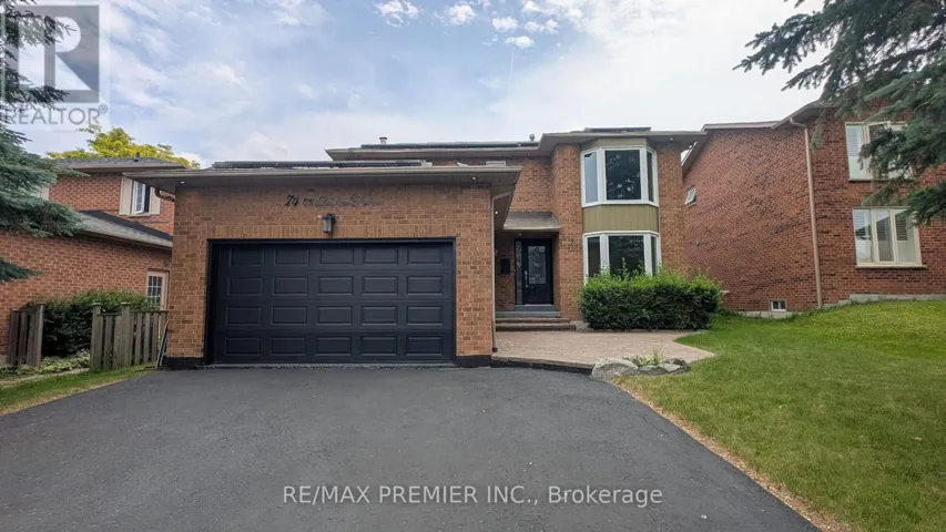 74 ATTRIDGE DRIVE, Aurora (Aurora Village), Ontario L4G6J4