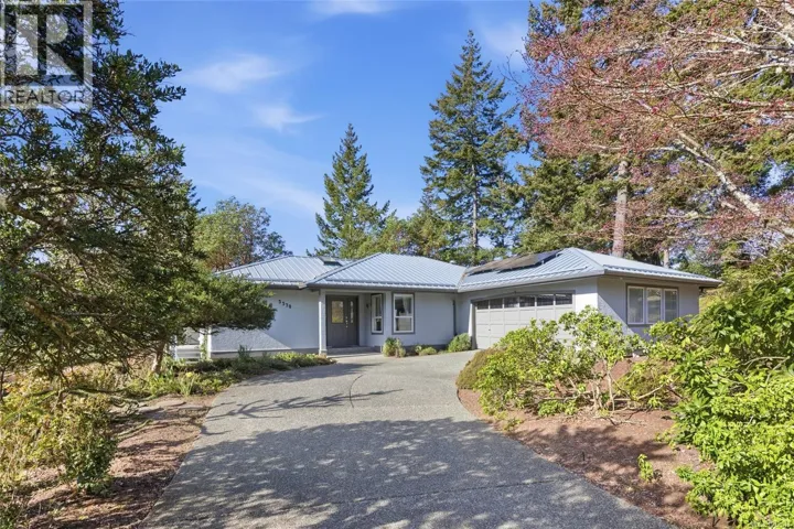 3370 Redden Rd, Nanoose Bay, British Columbia V9P9H4
