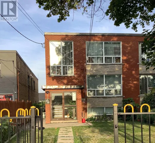 3602 DUFFERIN STREET, Toronto (Downsview-Roding-CFB), Ontario M6A2T2