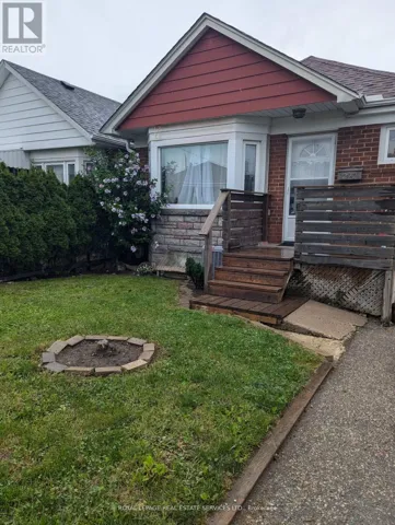 MAIN FLOOR - 292 SCOTT ROAD, Toronto (Keelesdale-Eglinton West), Ontario M6M3V4