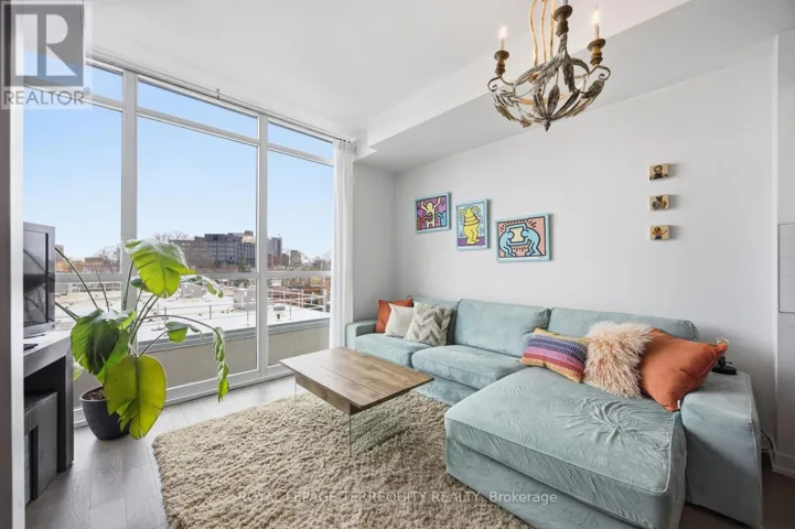 510 - 36 HOWARD PARK AVENUE, Toronto (Roncesvalles), Ontario M6R0A5