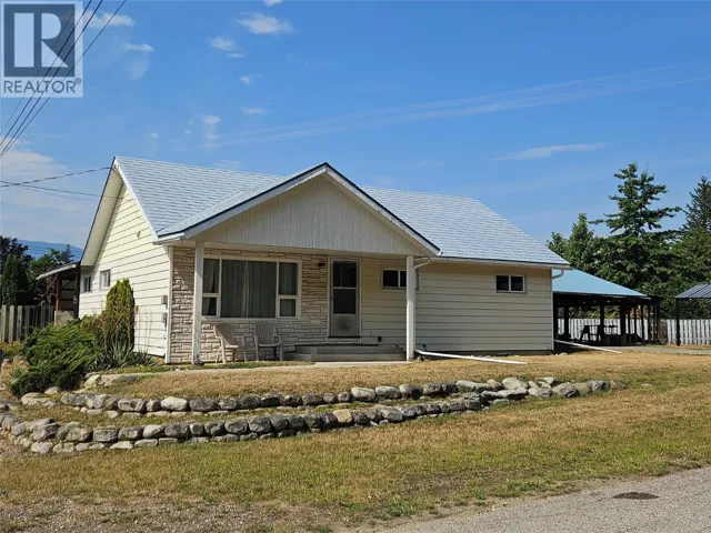 301 5TH Street NW, Nakusp, British Columbia V0G1R0