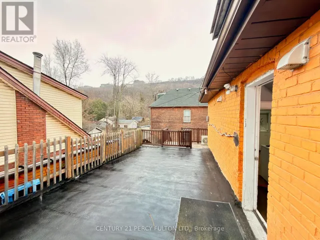 2ND FLOOR - 108 CUMBERLAND AVENUE, Hamilton (St. Clair), Ontario L8M1Z3