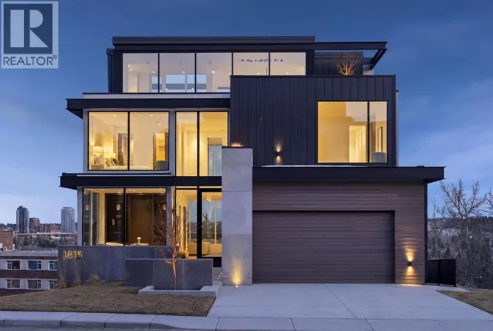 1815 11 Avenue NW, Calgary, Alberta T2N1H4