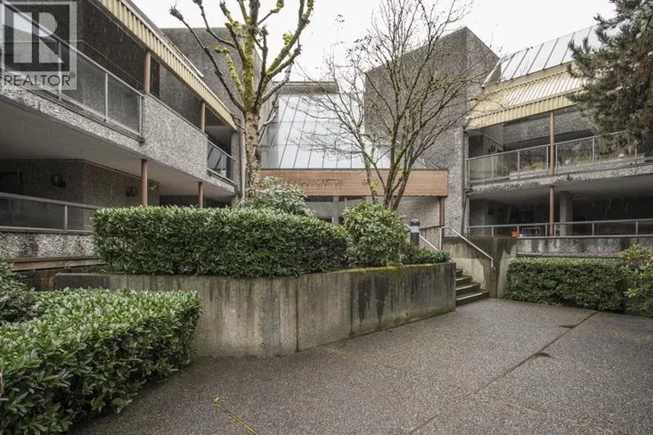 322 8460 ACKROYD ROAD, Richmond, British Columbia V6X3E9
