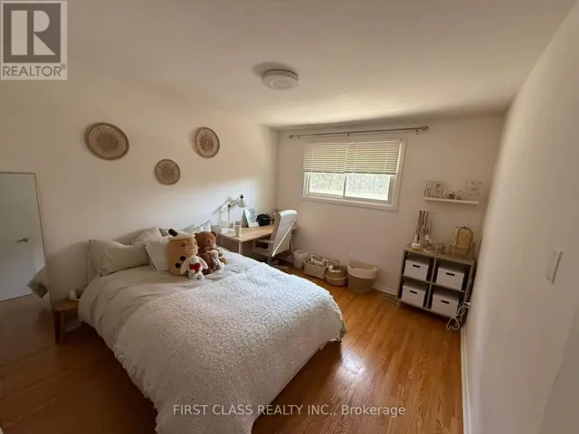 ROOM #1 - 657 SEVILLA PARK PLACE, London East (East C), Ontario N5Y4H9