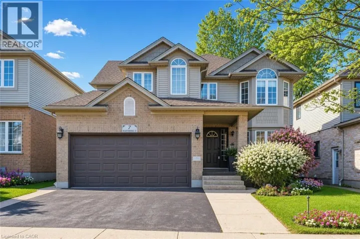 7 HEARTHBRIDGE Street, Kitchener, Ontario N2R1L5