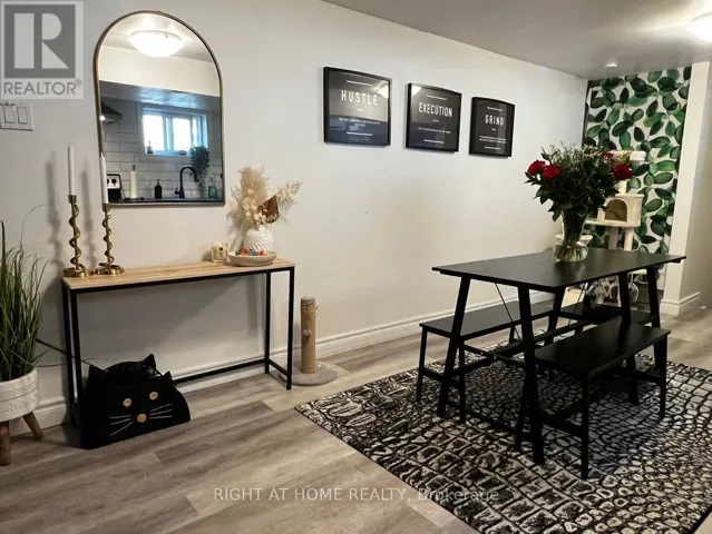 36 MINTWOOD DRIVE, Toronto (Bayview Woods-Steeles), Ontario M2M3A7