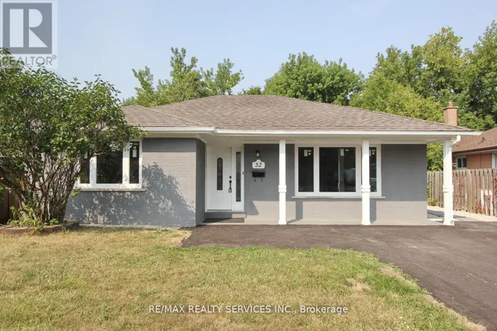 32 SANFORD CRESCENT, Brampton (Northwood Park), Ontario L6X2C3