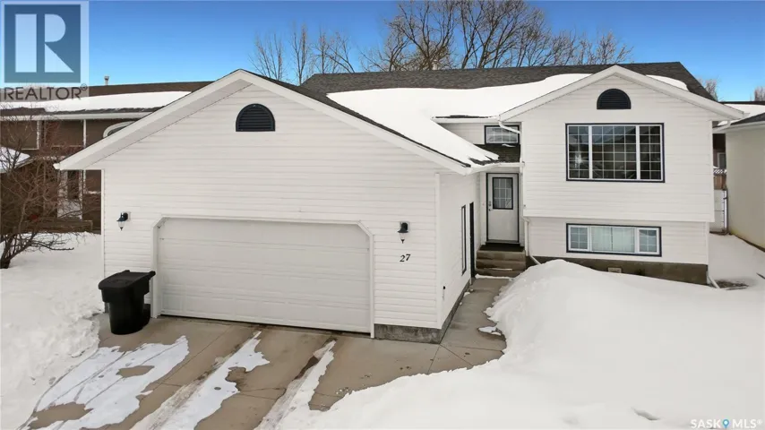 27 Carment PLACE, Prince Albert, Saskatchewan S6V8A2