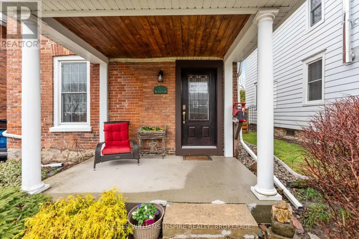 124 JOHN STREET, Gananoque, Ontario K7G1A5