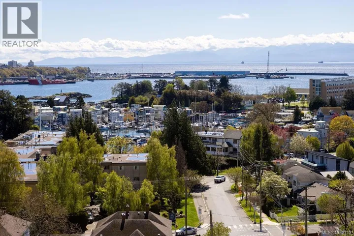 602 899 Esquimalt Rd, Esquimalt, British Columbia V9A3M5