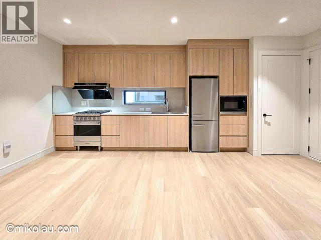 353X W 20 AVE, Vancouver, British Columbia V6S1E6