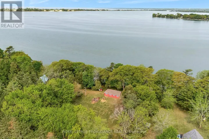 27 THRUSH LANE, Prince Edward County (Hallowell Ward), Ontario K0K2T0
