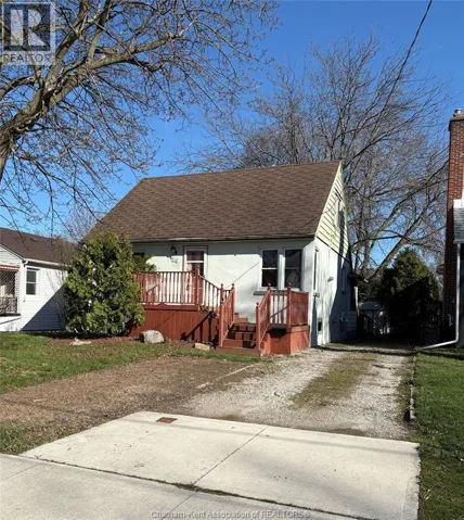 20 KERR AVENUE, Chatham, Ontario N7M1B7