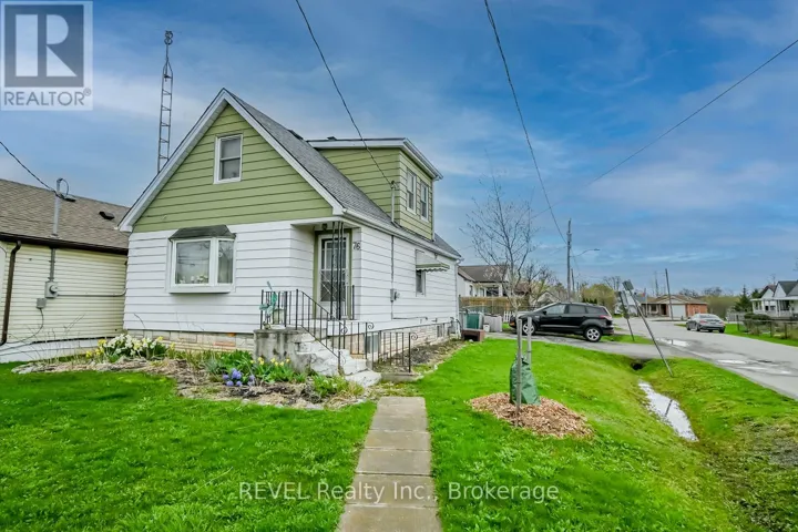 76 LINCOLN AVENUE, St. Catharines (Oakdale), Ontario L2P2C9