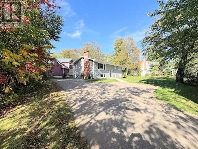 123 Parkside Drive, Charlottetown, Prince Edward Island C1E1M5