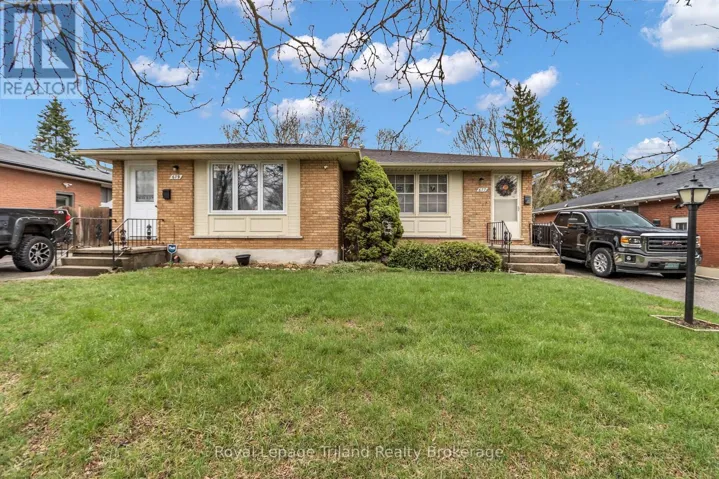 677 & 679 SEVILLA PARK PLACE, London East (East C), Ontario N5Y4H9