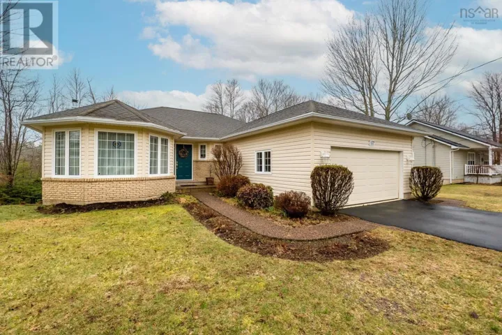 114 Mayfair Drive, Bridgewater, Nova Scotia B4V8W3