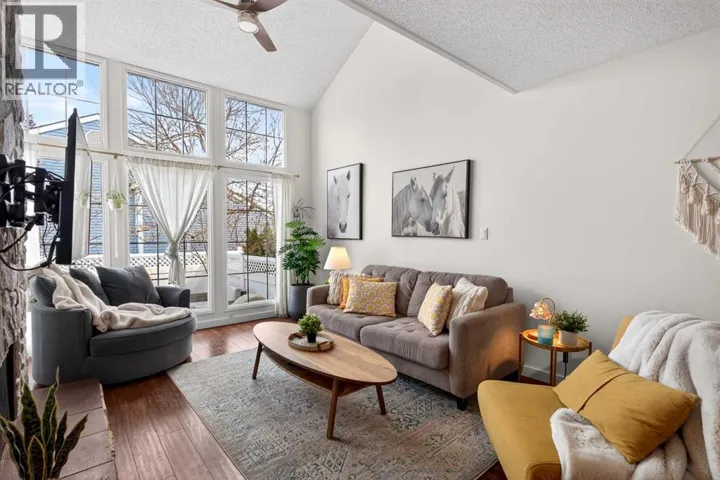 26, 28 Berwick Crescent NW, Calgary, Alberta T3K1Y7