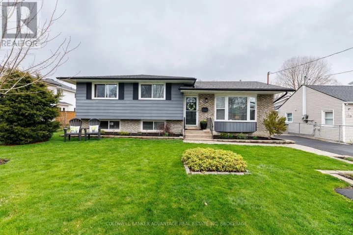 3 NORTHGLEN AVENUE E, St. Catharines (Port Weller), Ontario L2M1B3