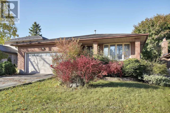 42 APPLEGREEN GROVE, London South (South N), Ontario N6J4K4