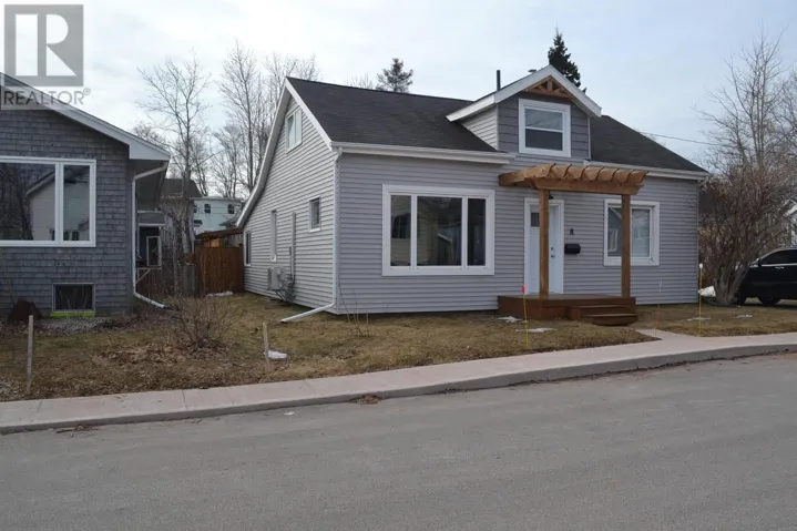 8 Gay Avenue, Charlottetown, Prince Edward Island C1A2N3